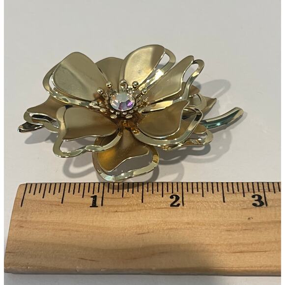 Matte Gold Tone 3D Flower With Iridescent AB Rhinestone Center Stone Brooch Pin - Picture 4 of 6